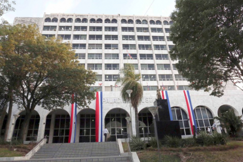 Aprobaron fechas para notificaciones y vencimiento de documentos para el Proceso de Desprecarización Laboral del Personal Contratado.