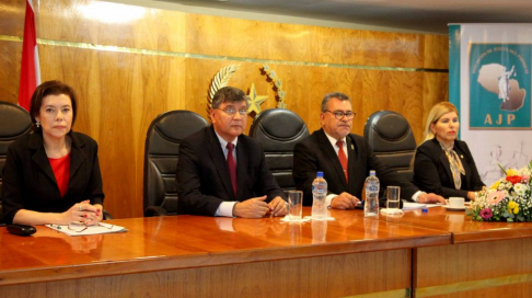 Diplomado Internacional en Derecho Penal sobre “Cuestiones Actuales de la Dogmática Penal”.