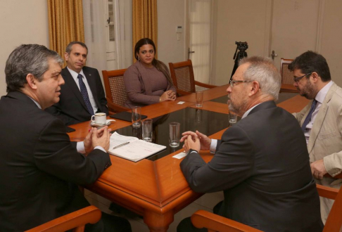 Reunión informativa con miras a la Cumbre Judicial Iberoamericana en la sede del Consejo de la Magistratura.