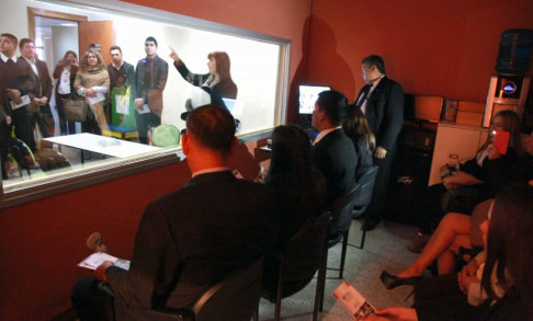 Visitantes de la UTIC observaron funcionamiento de la Cámara Gessel