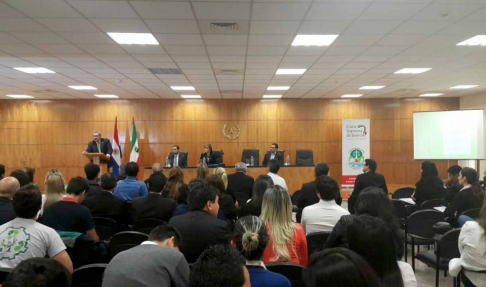 La actividad se desarrolló en el Palacio de Justicia de Encarnación