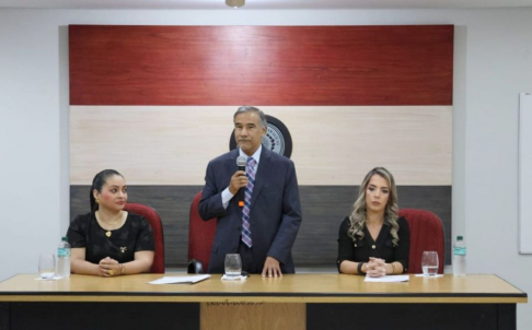 El ministro Ramirez Candia tomó juramento de rigor a abogados.