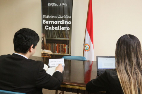 Biblioteca Jurídica permanece abierta durante la feria judicial.