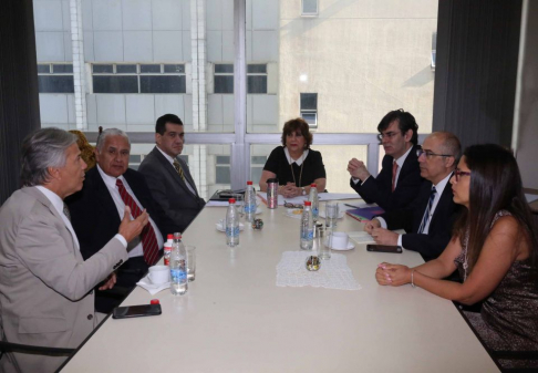 Miembros del Tribunal de Cuentas reciben a equipo del FMI.