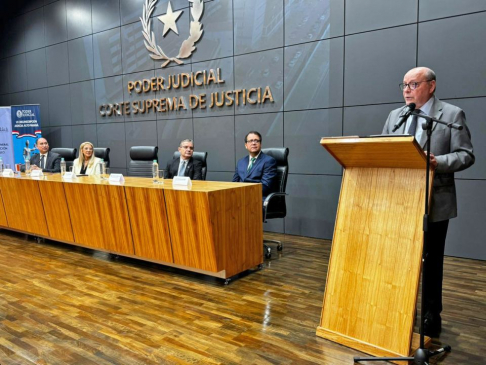 El ministro superintendente de la Circunscripción Judicial de Alto Paraná, doctor César Diesel, encabezó este jueves la jornada de socialización del Plan Estratégico Institucional 2026–2030 de la Corte Suprema de Justicia.