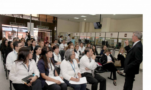 La charla estuvo a cargo del licenciado Miguel Ángel Basualdo, director general de la Dirección General de Auditoría Interna