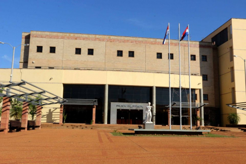 Fachada del Palacio de Justicia de San Pedro.