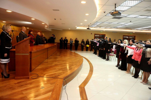 Ministros toman juramento a magistrados.