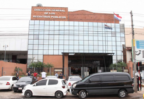 Fachada de la sede de la Dirección General de los Registros Públicos.
