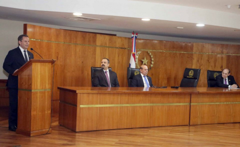 El presidente de la Corte Suprema de Justicia, profesor doctor Alberto Martínez Simón, participó este lunes de la apertura del “Diplomado en Derecho Administrativo”.
