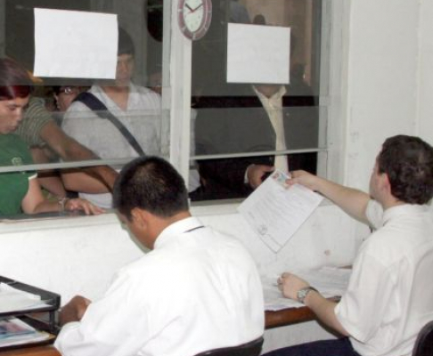 Oficina de Legalizaciones trabaja con el objetivo de atender la alta demanda de pedidos de permiso del menor