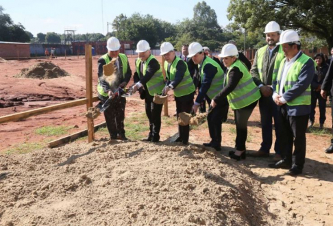 Autoridades judiciales realizaron la palada inicial para la construcción de la nueva sede de los Juzgados de Primera Instancia de J. Augusto Saldívar