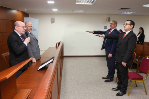 Presidente Diesel y ministro Benítez Riera tomaron juramento a nuevo camarista y agente fiscal.