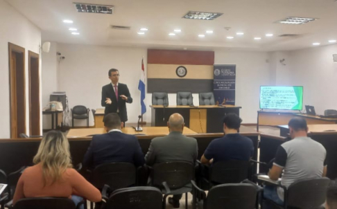 El magistrado Modesto Núñez expuso sobre los  “Juicios Ejecutivos” y sus diversas aplicaciones.