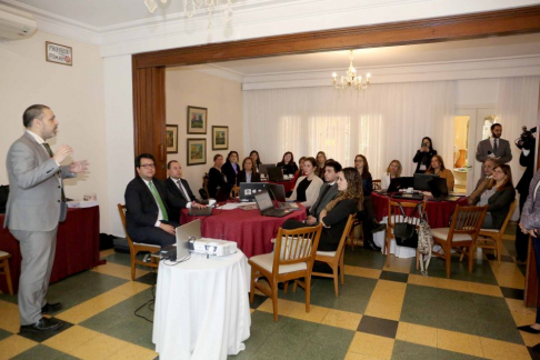El director de Planificación y Desarrollo de la CSJ, Mario Elizeche, durante su exposición durante el taller.