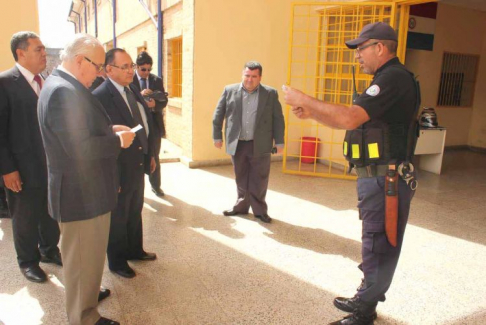 La comitiva, encabezada por el ministro Bajac, estuvo integrada por autoridades locales, jueces, defensores y representantes de la Dirección de DD.HH., entre otros.