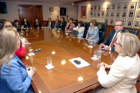 La presidenta de la Corte, Alicia Pucheta, escuchó la propuesta de los magistrados.