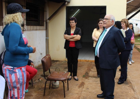 El ministro de la Corte Suprema doctor Sindulfo Blanco recorrió las instalaciones del correccional.