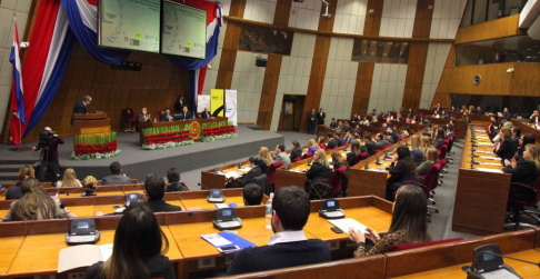 La jornada se realizó en la Sala Bicameral del Congreso Nacional.