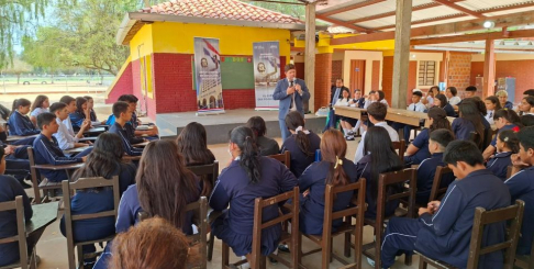 El acto de presentación e introducción de las charlas estuvo a cargo del coordinador del Departamento de Educación en Justicia, magíster Aldo Ávalos.