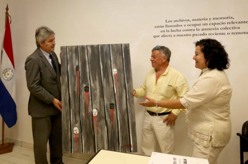 Momento en que se expuso la creación, que se encontrará expuesta en el Museo