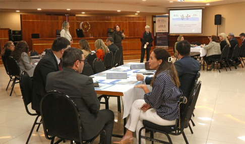 Conversatorio denominado “Ética, conciencia y disciplina: el rostro humano de la justicia”, desarrollado en el marco del Taller sobre Acuerdos y Compromisos Éticos. 