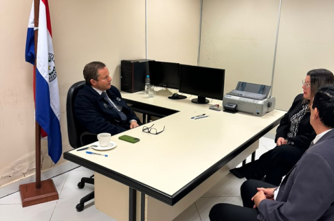 La agenda se inició con una reunión de trabajo con los magistrados de Carmelo Peralta