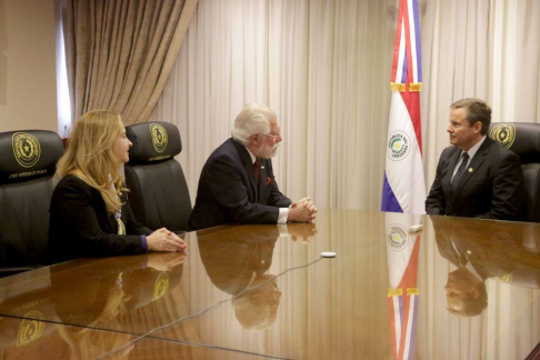 Presidente de la Corte Suprema de Justicia recibió al embajador de Chile en Paraguay
