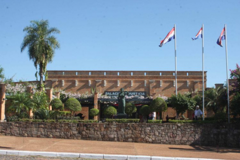 Palacio de Justicia de Caacupé.