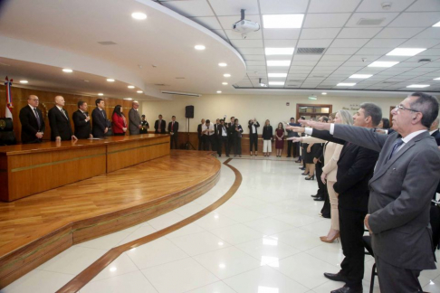 Autoridades judiciales tomaron juramento a magistrados, agentes fiscales y defensores.