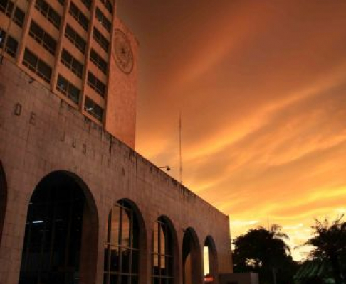 Fachada del Palacio de Justicia de Asunción.