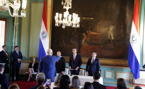 Presidente Martínez Simón participó del acto de juramento del ministro de Economía