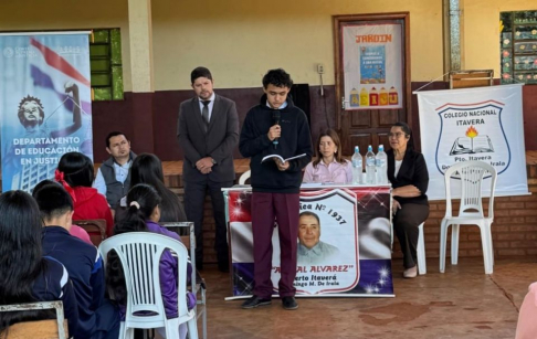 Unos 150 estudiantes de la Escuela Básica N.º 1937 y del Colegio Nacional Itaverá, del distrito de Domingo Martínez de Irala, participaron de una jornada formativa en el marco del programa “Educando en Justicia”.