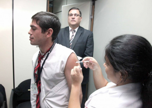 Funcionarios del Registro de Automotores fueron beneficiados con las vacunas contra la influenza.