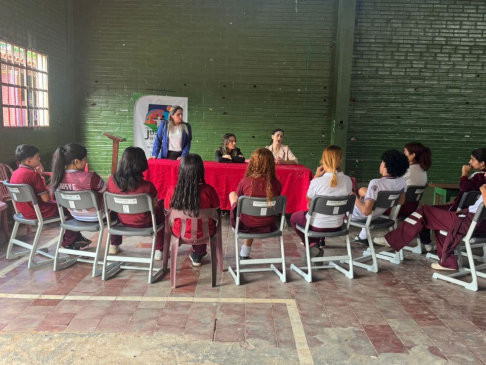Programa Justicia Restaurativa logra resolución pacífica de conflictos entre adolescentes.
