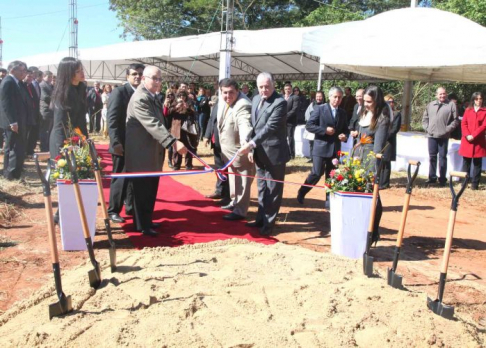 Participaron de la actividad el titular de la Corte Suprema de Justicia, doctor Víctor Núñez, el ministro y Superintendente de la jurisdicción, Miguel Oscar Bajac , autoridades nacionales y departamentales