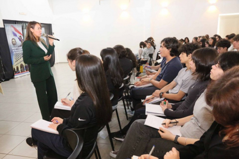 Alumnos del séptimo grado y del primer curso de la Educación Media del Colegio Del Sol de Asunción, fueron instruidos mediante el el módulo educativo “El juez que yo quiero”.