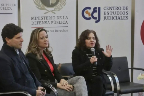 La doctora Silvia López Safi, directora de la Secretaría de Género del Poder Judicial participó en calidad de expositora en el panel abierto.