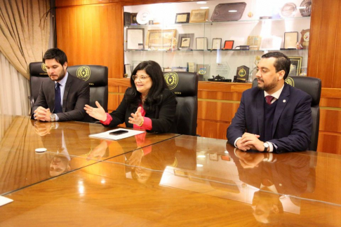 Ministra Carolina Llanes recibió a representantes de la Universidad de Salamanca y autoridades del MINNA.