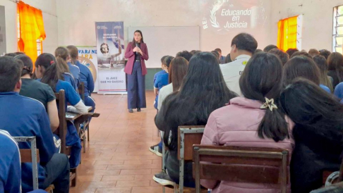 Charlas de Educando en Justicia llegó a Natalio.