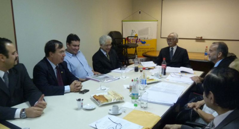 Los juristas internacionales asistieron a una asamblea del Consejo del Tribunal de Ética.