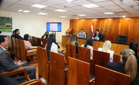 Reunión organizativa e informativa con relatores de los gabinetes de los ministros de la máxima instancia judicial.