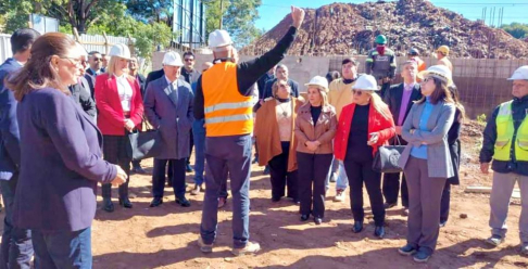 El ministro de la Corte Suprema de Justicia y superintendente de la Circunscripción Judicial de Central, doctor Eugenio Jiménez Rolón, visitó la ciudad de Fernando de la Mora para constatar los avances de la construcción del nuevo edificio.
