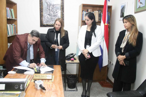  Juzgado de Ejecución Penal de Capital oficializó entrega de vehículo a la Senabico.