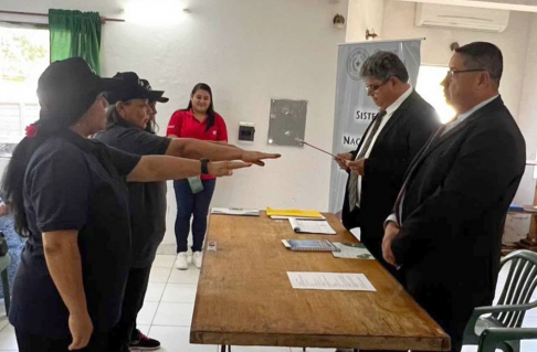 Prestaron juramento nuevas facilitadoras judiciales de Mariano Roque Alonso.