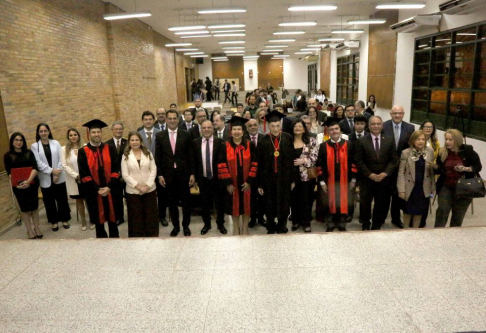 Con presencia de la Ministra Llanes entregaron título Doctor Honoris Causa a Eugenio Raúl Zaffaroni.