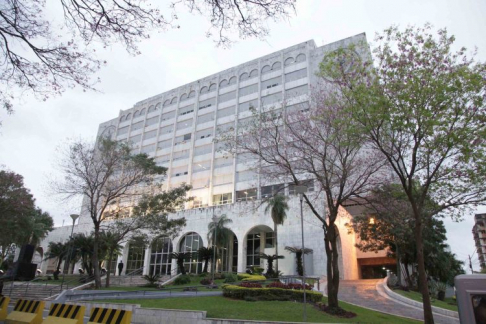 Fachada del Palacio de Justicia de Asunción.