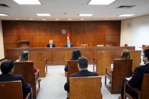 Ministros de la CSJ encabezan mesa de trabajo para la presentación del Anteproyecto de Ley de Carrera Judicial.