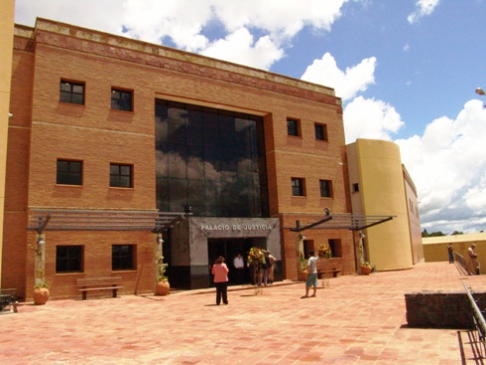 Fachada Palacio de Justicia de Pedro Juan Caballero.