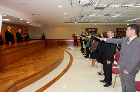 Ministros de la Corte tomaron juramento a magistrados y un agente fiscal